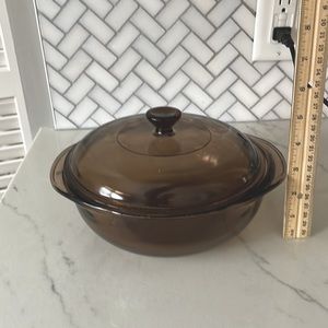 Pyrex 1.5qt covered casserole dish pan